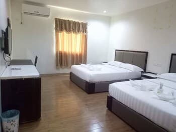 Meaco Royal Hotel - Tabaco