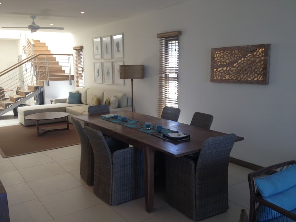 Coral Bay by Dream Escapes