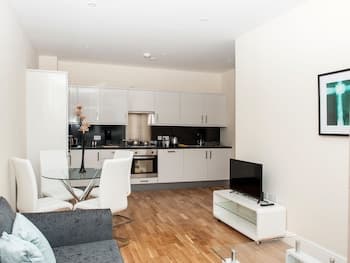 PSF Apartments - Flat 83