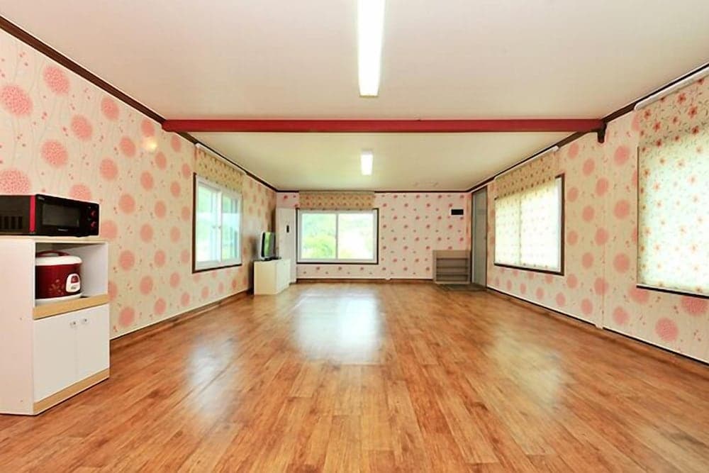 Gapyeong Jandigujang Pension