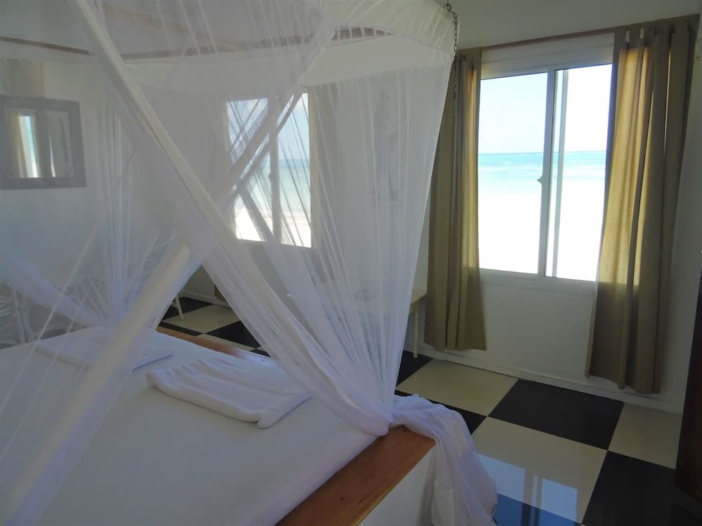 Makuti Beach Bungalows