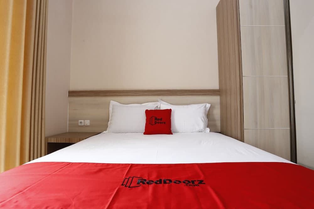 RedDoorz @ Condong Catur 3