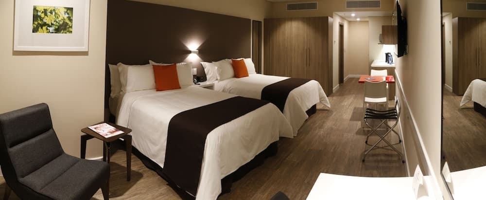 Paseo La Galería Hotel & Suites