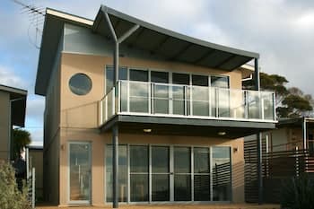 Penneshaw Oceanview Apartments