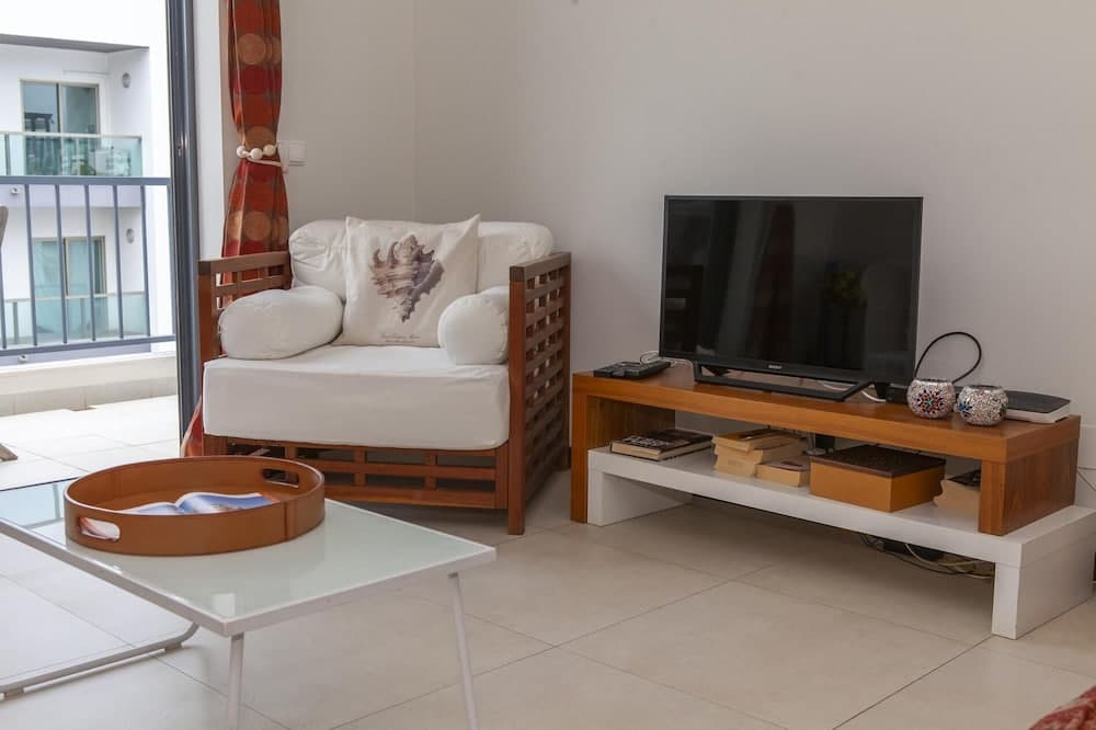 B04 - Luxury 2 bed with top terrace pool by DreamAlgarve