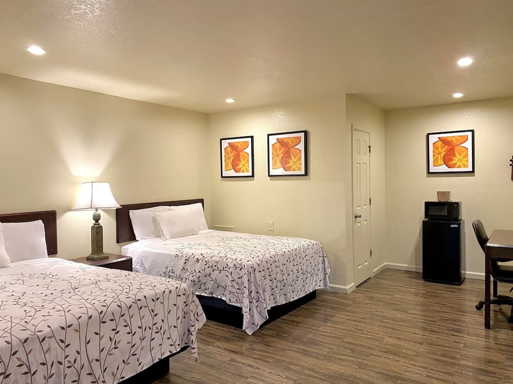 Whistling Pines - Daily & Extended Stay, Elizabeth City