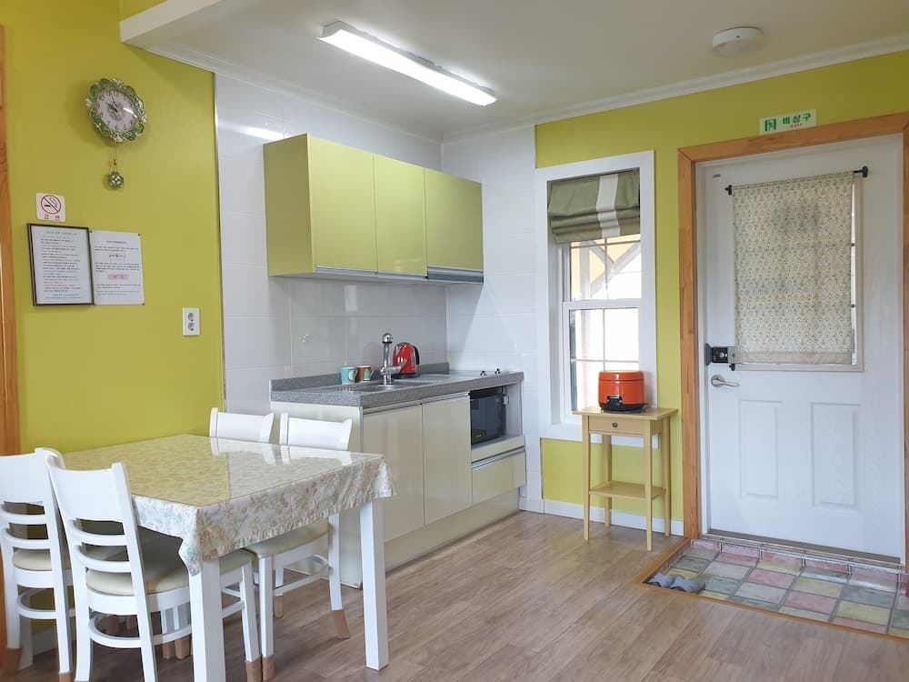 Gyeongpo's Day Pension