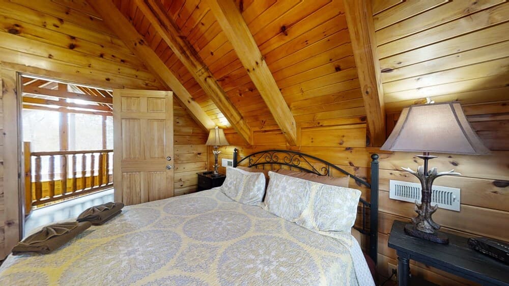 Pure Country 3 Bedroom Cabin by RedAwning