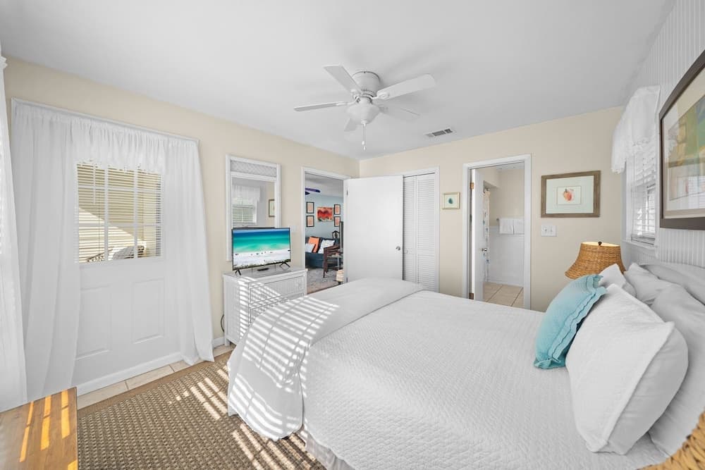 Highview (Sunseekers 7) - 3 Br condo by RedAwning