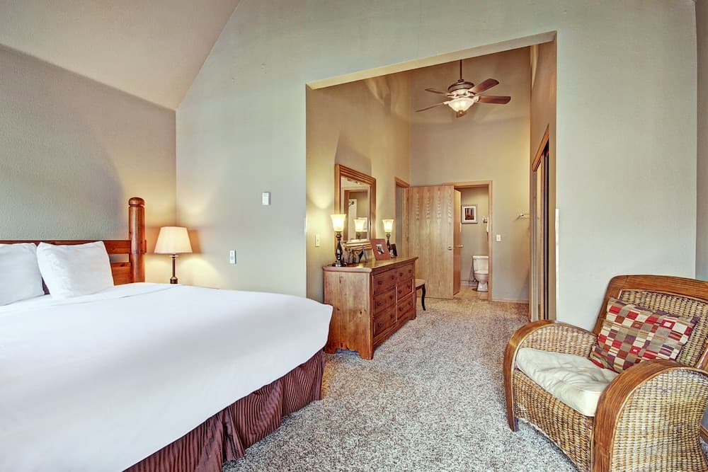 River Mtn Lodge W322