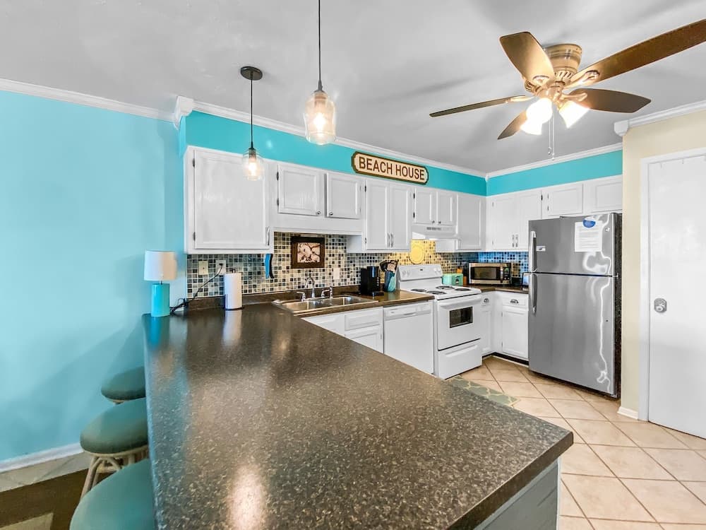 The Breezeway - 2 Br condo by RedAwning