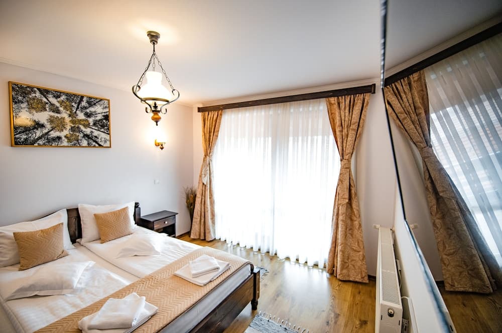 Casa Dives, Transylvania