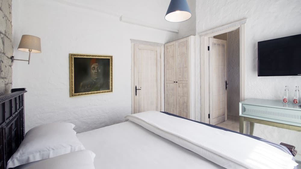 The Six Alaçatı Hotel