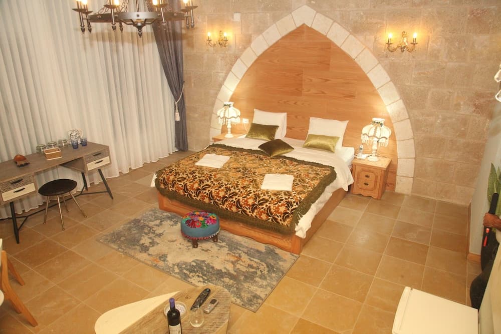 Zarqa Luxury Suites - Couples Only