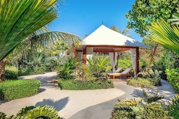 The Ritz-Carlton Ras Al Khaimah, Al Hamra Beach