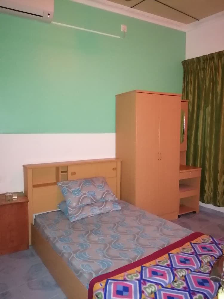 Muli Inn Surf View Maldives