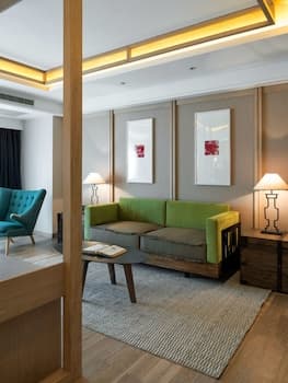 Harbin 22C Boutique Hotel