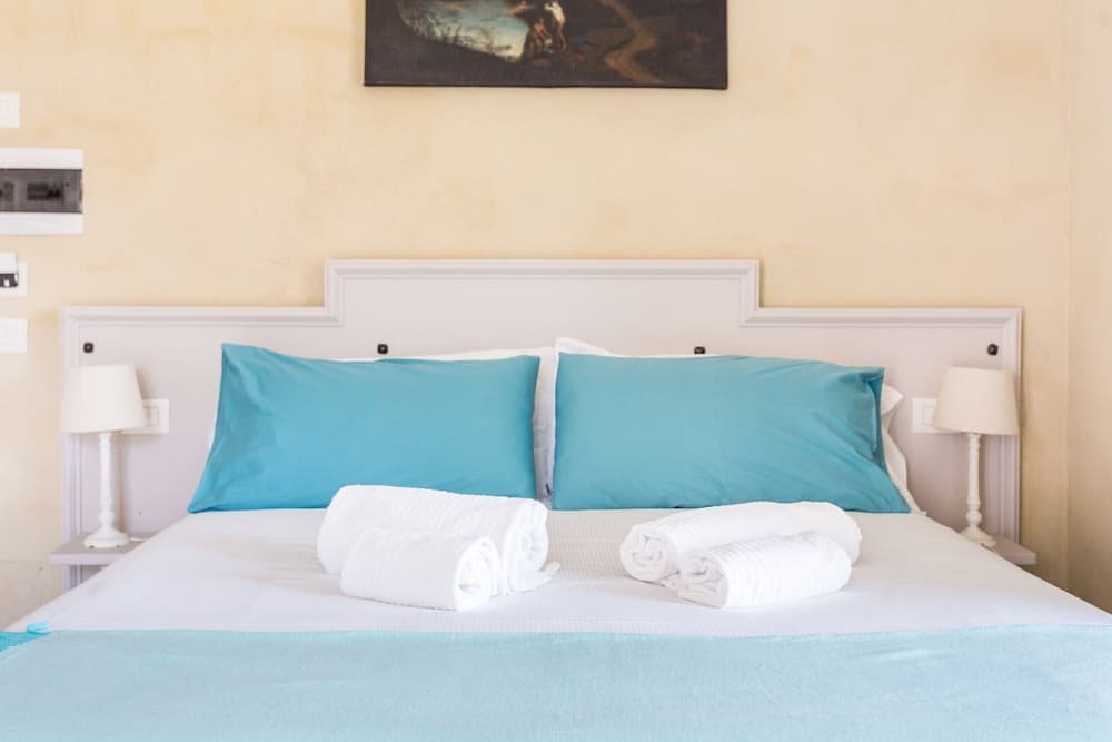 White Lilac romantic B&B adults only