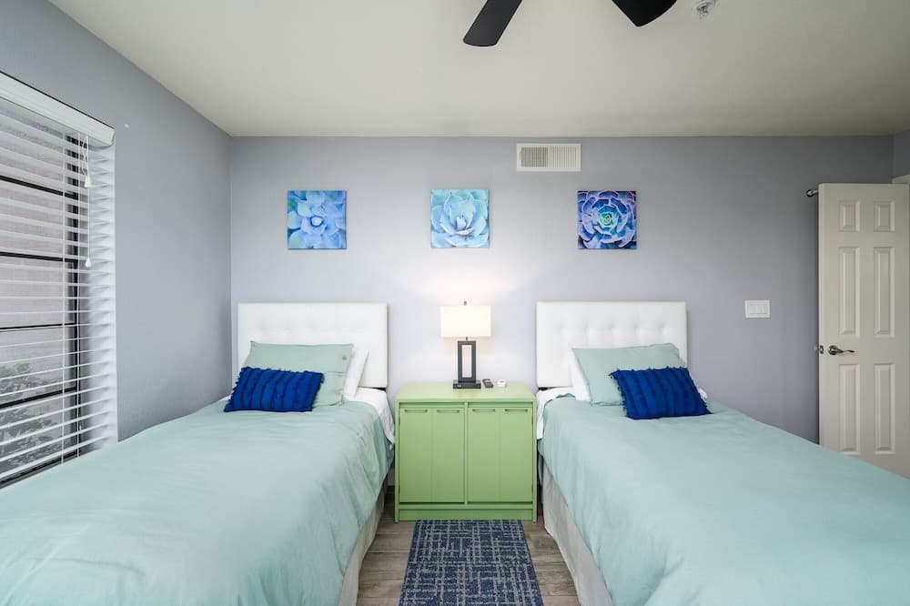 Capri 3 Bedroom Condo by RedAwning