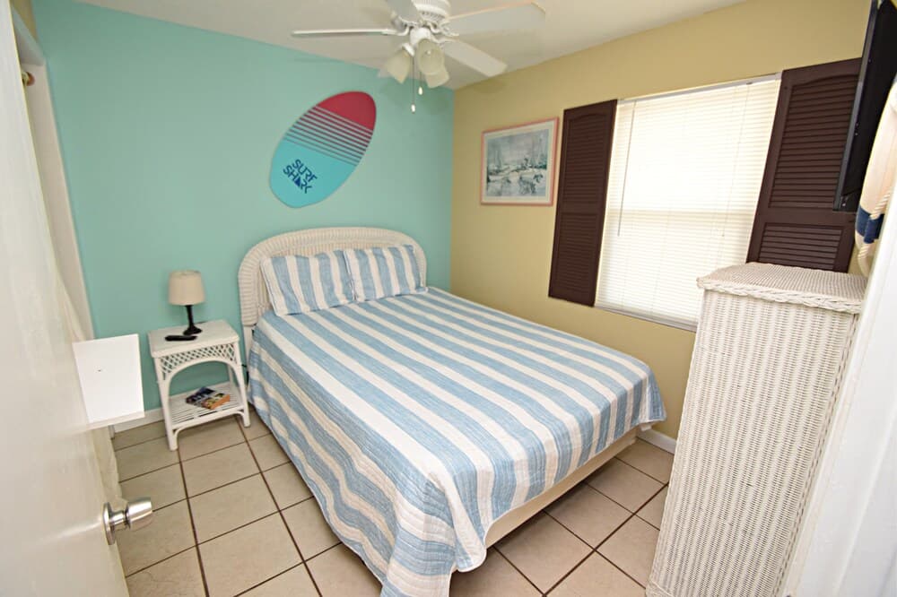 Sunrise Ge 101 2 Bedroom Condo by RedAwning