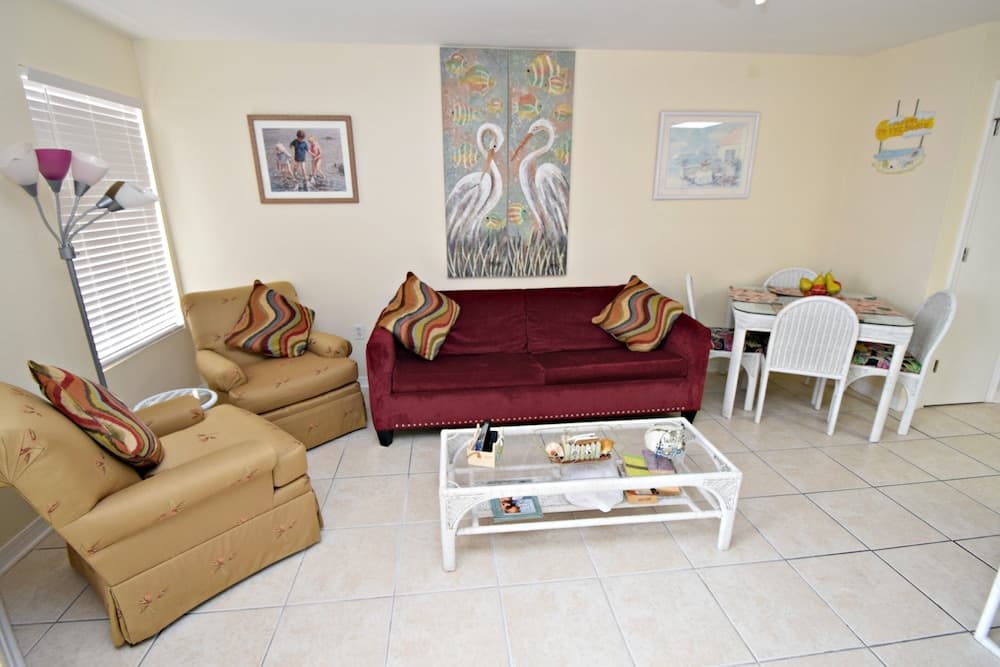 Grand Beach Resort 411 1 Bedroom Condo by RedAwning