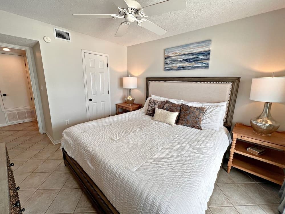 Surf Side Shores 2203 2 Bedroom Condo by RedAwning