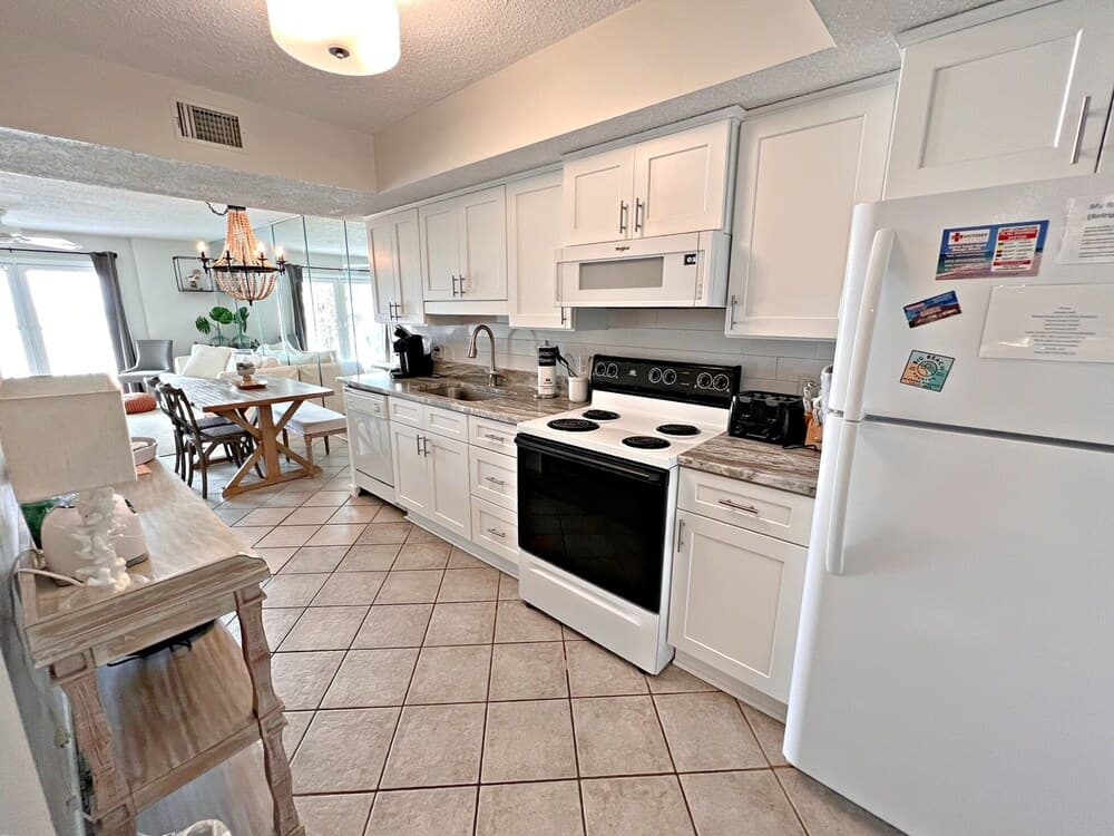 Surf Side Shores 2203 2 Bedroom Condo by RedAwning