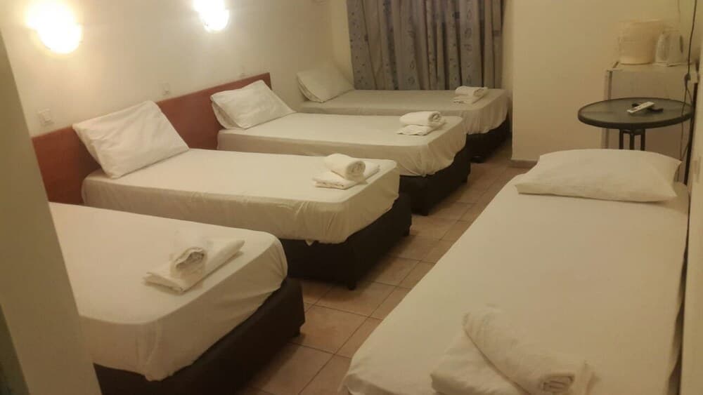 Aviv Hostel - Hostel