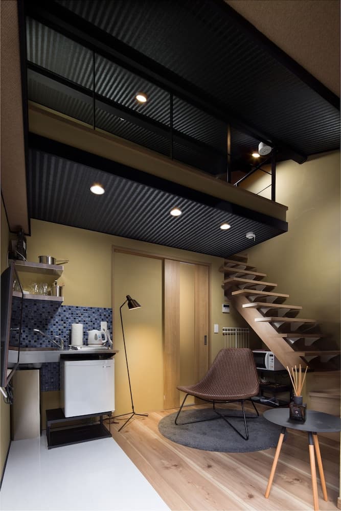 Tsumugi Hachijomuromachi