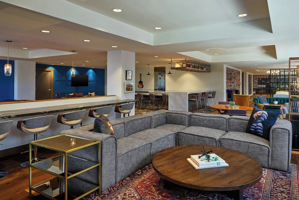 Renaissance Saint Elm Dallas Downtown Hotel