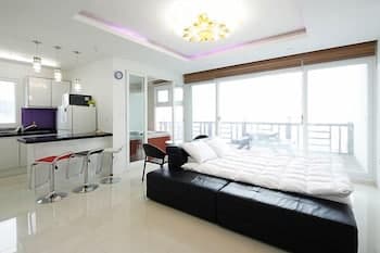 Pohang Sea Shore Pension