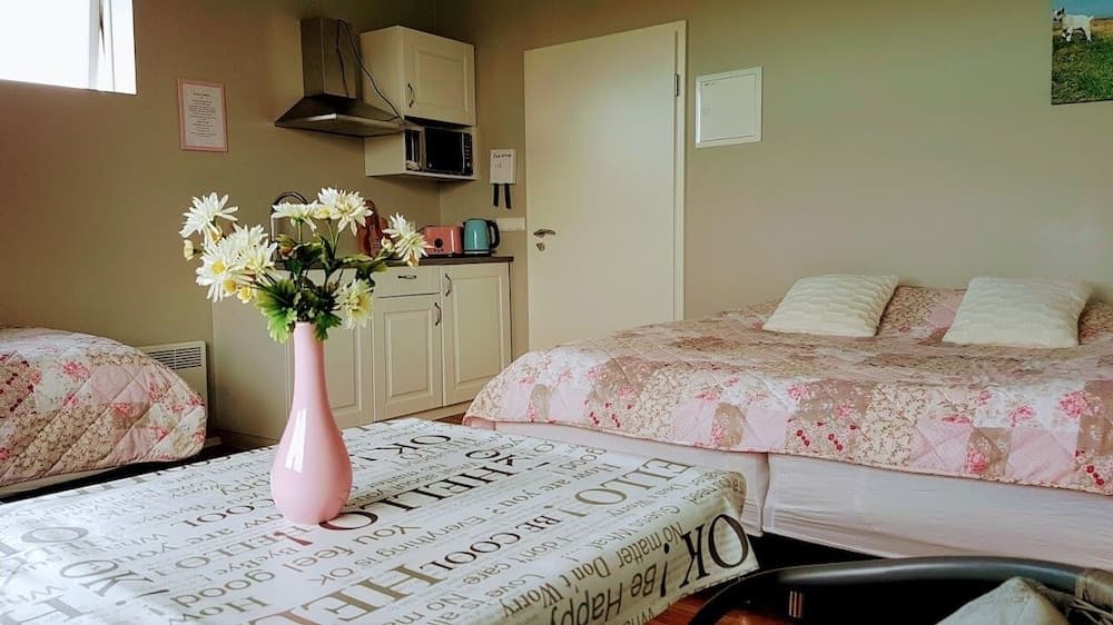 Skálatjörn Guesthouse