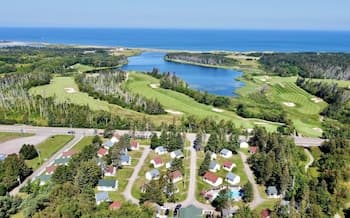 Green Gables Bungalow Court