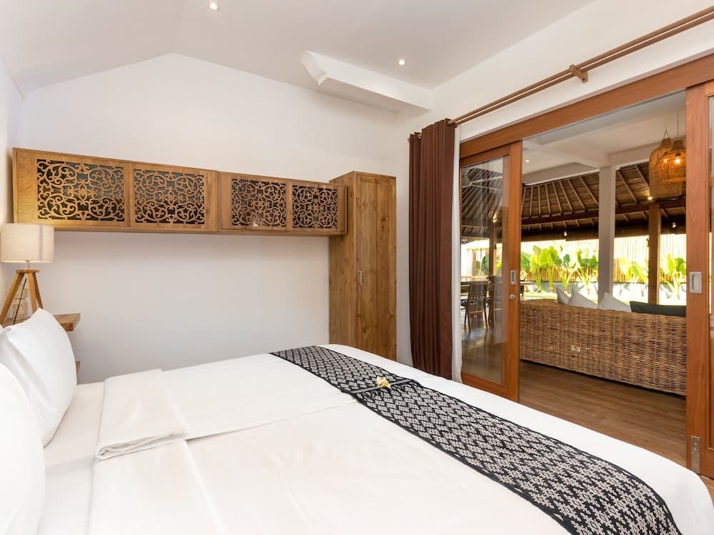 Villa Waterlily by Villa Finder