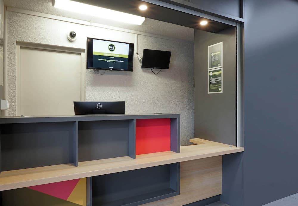 B&B HOTEL AIX EN PROVENCE Pont de l'Arc