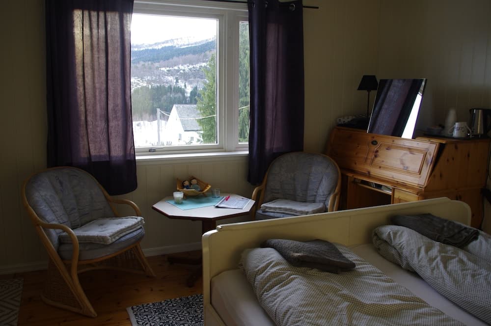 Stranda bed and fishing