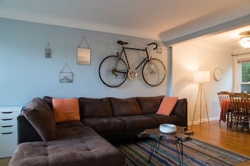 Two Bedroom West Stadium Bungalow - Unit 522