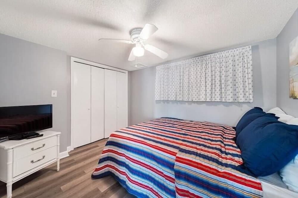 Sugar Beach 223 2 Bedroom Condo by RedAwning