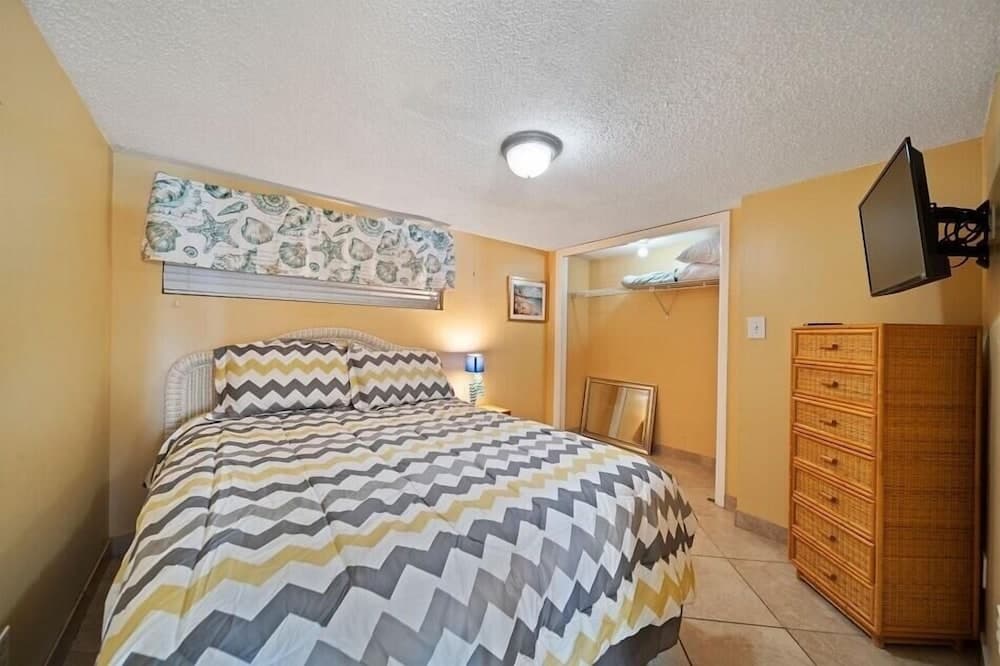 Sugar Beach 245 2 Bedroom Condo by RedAwning