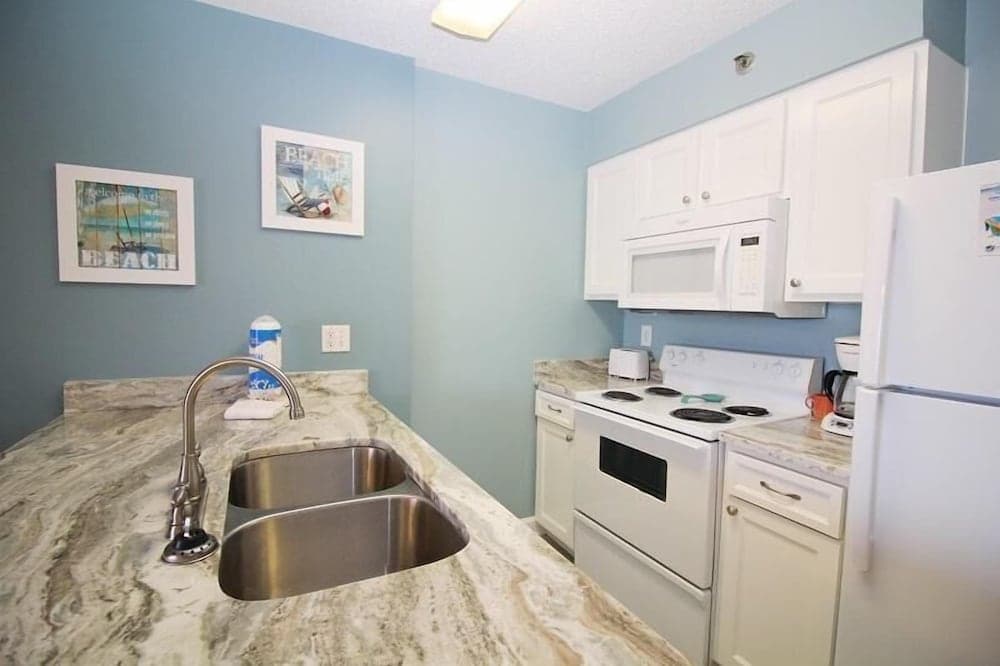 Tradewinds 1102 1 Bedroom Condo by RedAwning