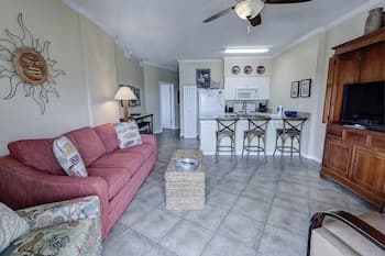 Tradewinds 1307 2 Bedroom Condo by RedAwning