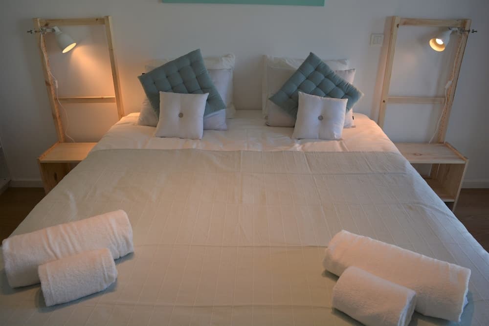 Modern & Bright by Homing