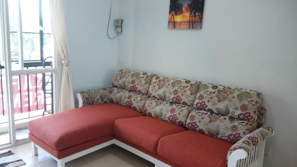 Pinang Beach Apartment at Bayu Emas