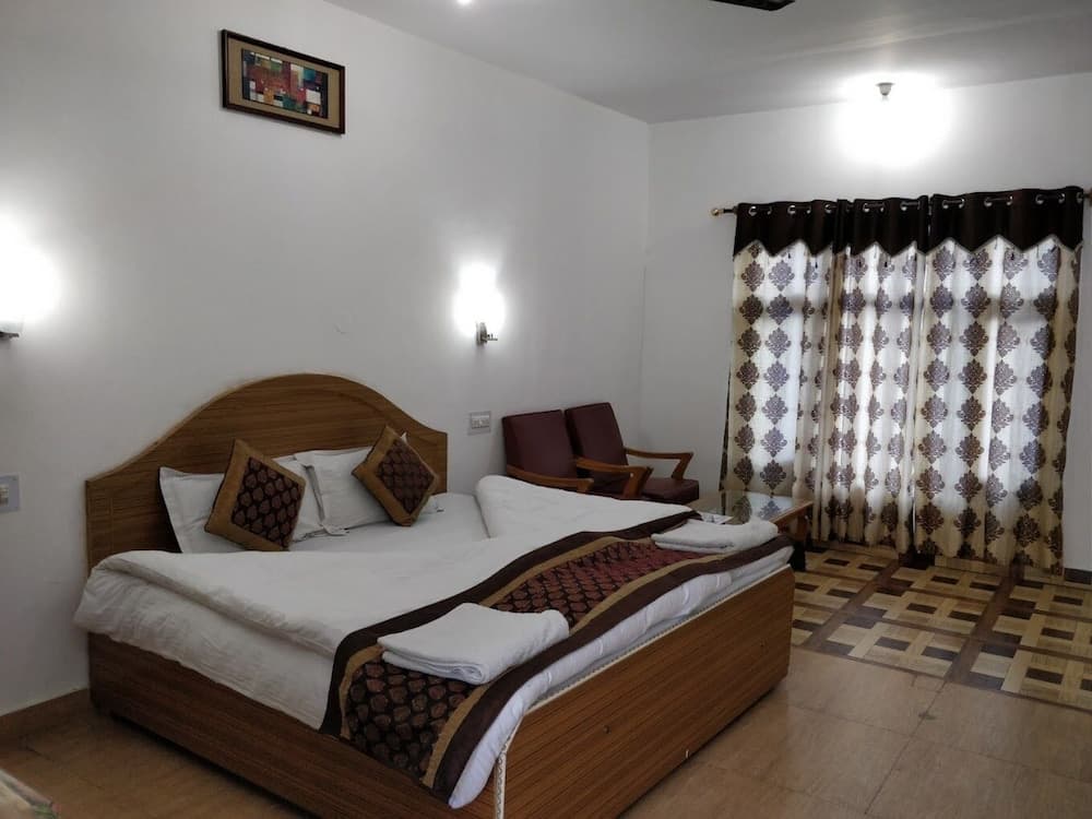 Hotel D'Zojila - Kargil