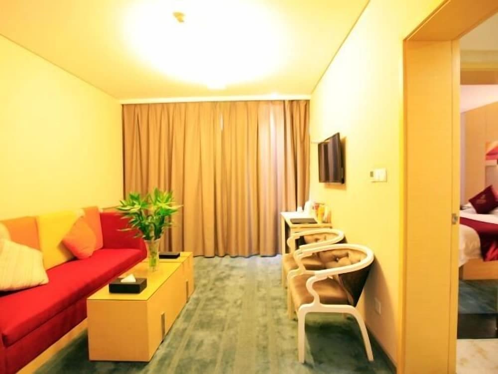 Metropolo Zhengzhou Yingxie Road