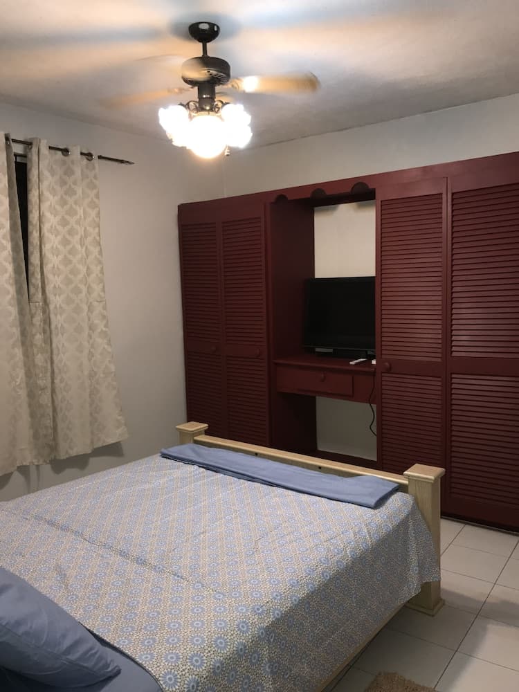 Maxwell Beach Apartment