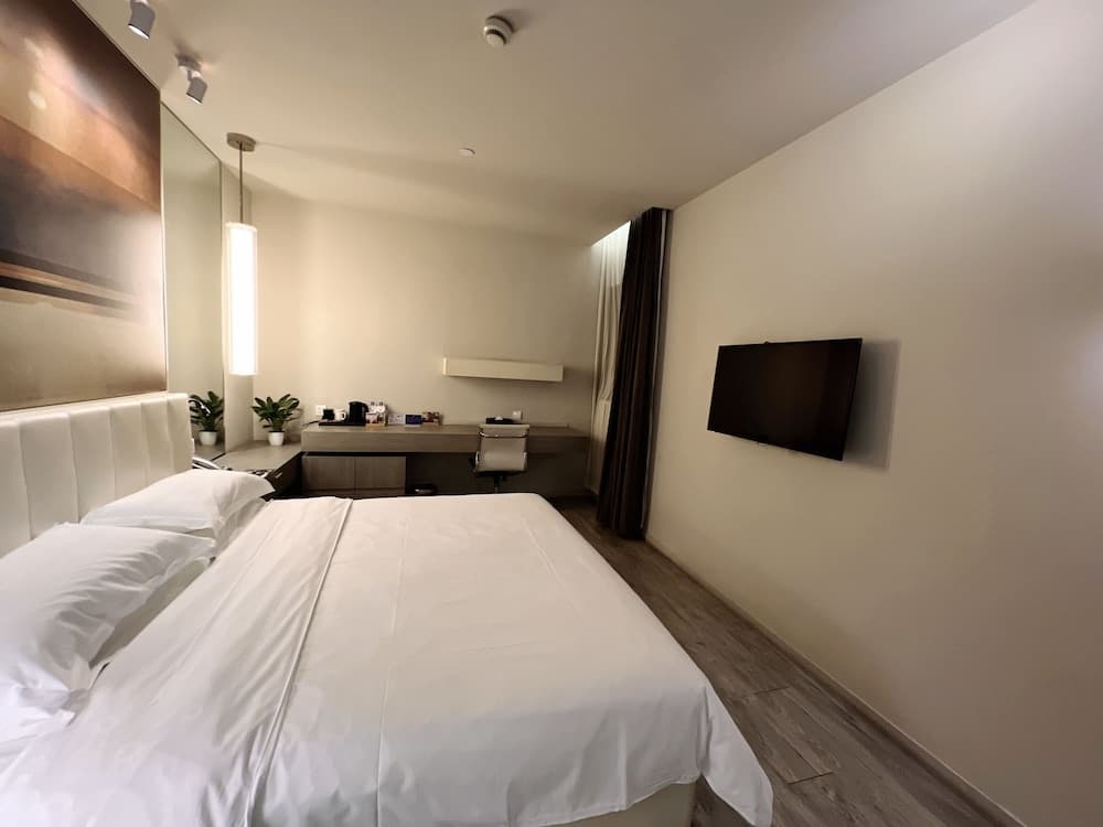 Metropolo Hangzhou Railway Station East