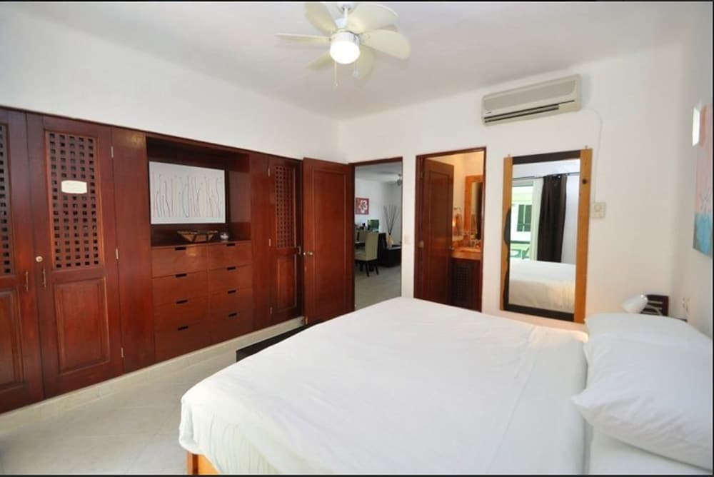 Playa Kaan 14 by Vimex