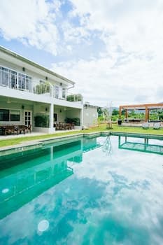 Isara Khao Lak