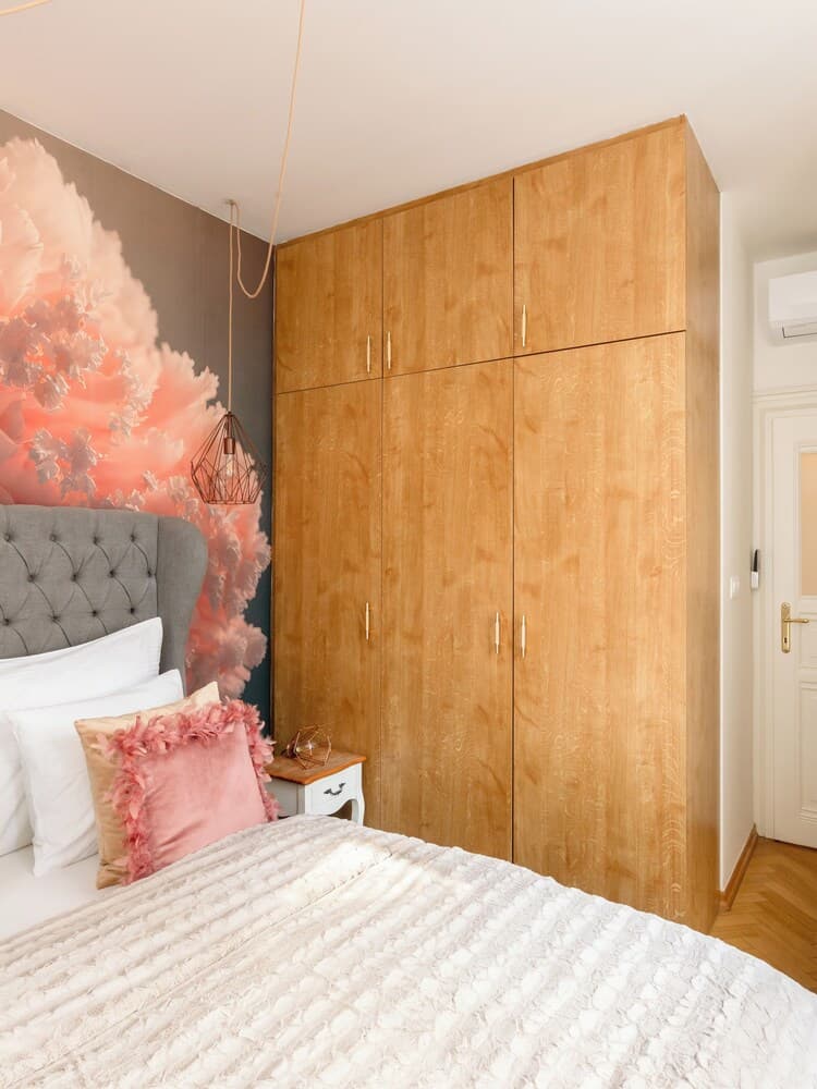 Decadent Art Deco Apartment in Old Town